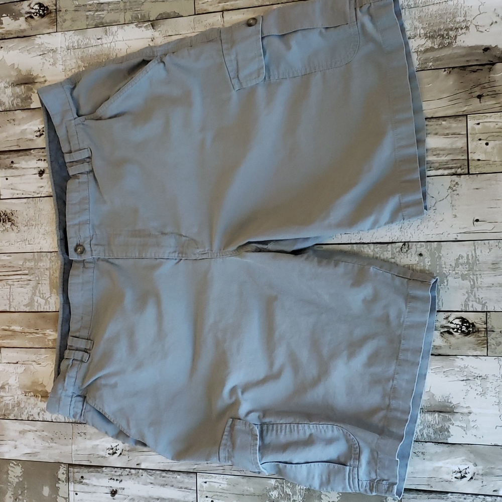Men's VanHeusen shorts size 42